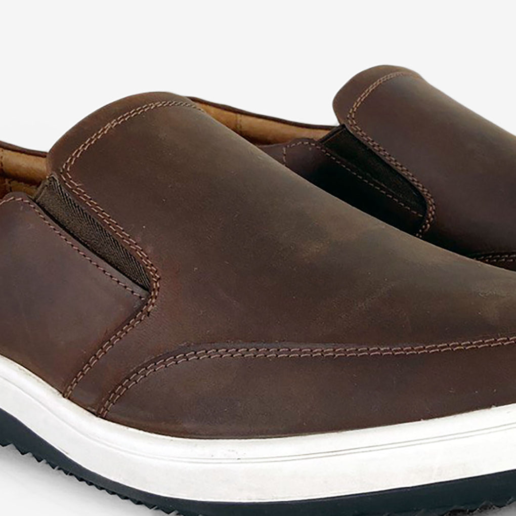 GIBSON in Brown